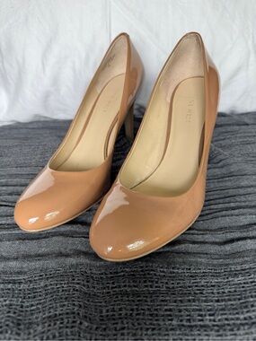 Nine West Patent Round-Toe pumps Heels in Tan